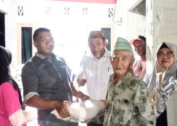 RESES DI DESA BULILI, IWAN ABAY SALURKAN BANTUAN PANGAN