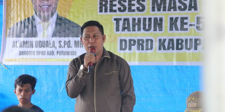 Al-Amin Uduala Bawa Sejumlah Bantuan for Warga Randangan