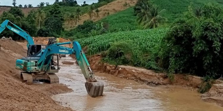Penambang Normalisasi Sungai Hingga Perbaiki Jalan Tani, Ini Respon Warga Balayo