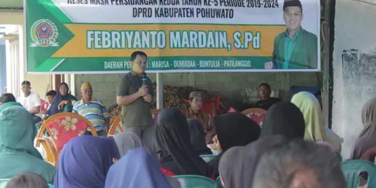 Reses Febriyanto Mardain Warga Keluhkan Kelangkaan Pupuk