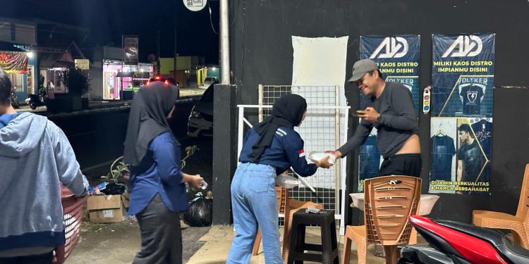 BEM UNIPO Berbagi Dengan Sesama Melalui Sahur On The Road