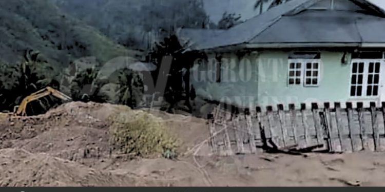 Taluditi Diterjang Banjir Bandang, Camat Tengarai Akibat PETI
