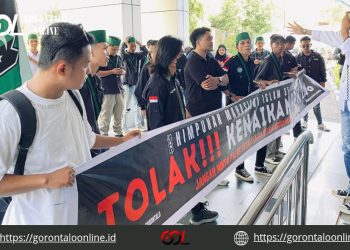 Aksi Penolakan PPN 12% Digelar HMI Badko Sulutgo.
