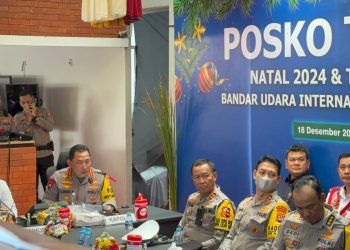 Kapolri & Panglima TNI Tinjau Posko Terpadu Operasi Lilin 2024 di Bandara I Gusti Ngurah Rai