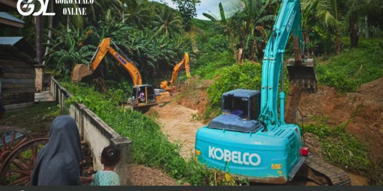 Bentuk Komitmen Jaga Lingkungan,Penambang Lokal Balayo Gotong Royong Reklamasi Kubangan Dan Normalisasi Sungai