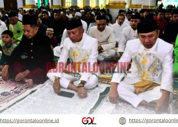 Bupati dan Wabup Sholat Ied di Mesjid Agung Baiturahim Pohuwato