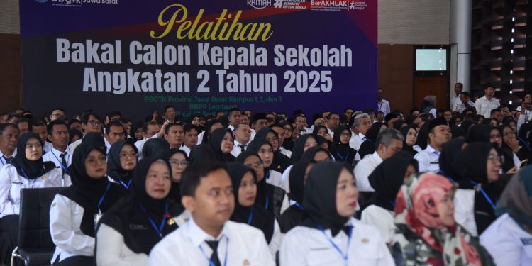 Wamen Fajar Tekankan Kepala Sekolah sebagai Arsitek Pembelajaran Adaptif