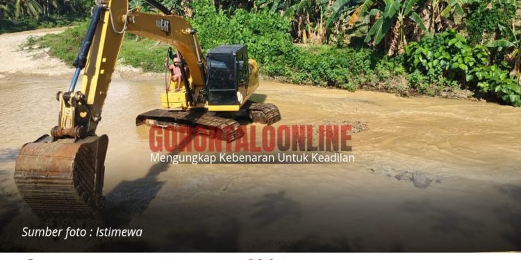 YR Team Dengilo,Kerahkan Alat Berat Normalisasi Sungai