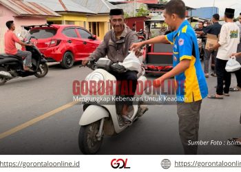 KT Pohuwato Bersama YR Team Bagi Takjil Di Duhiadaa, Penjual Takjil : Alhamdulillah Jualan Habis Diborong