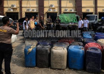 Penyergapan Dini Hari di Buntulia: Polisi Sita Ribuan Liter Solar Bersubsidi, Satu Mobil Diserahkan ke Korem