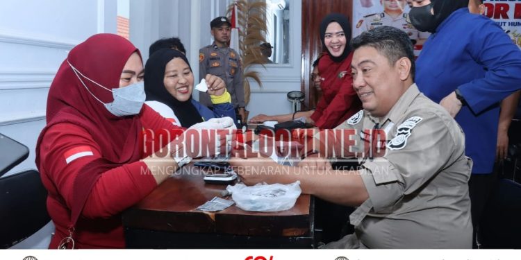 Peringati HUT Ke-75 Humas Polri, Polres Pohuwato Gelar Donor Darah Dan Berbagi